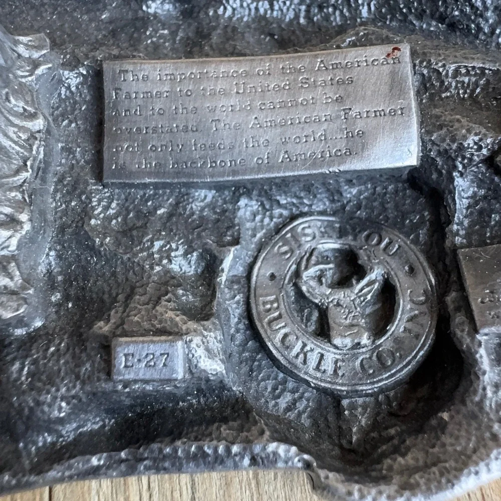 Vintage 1983 Siskiyou American Farmer Feeds The World Belt Buckle E-27 Pewter